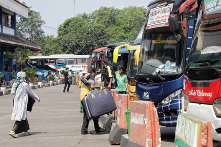 Tiket bus AKAP, mudik Lebaran 2025, tips membeli tiket, kapasitas barang bawaan, 5 Tips Penting Beli Tiket Bus AKAP Mudik Lebaran 2025