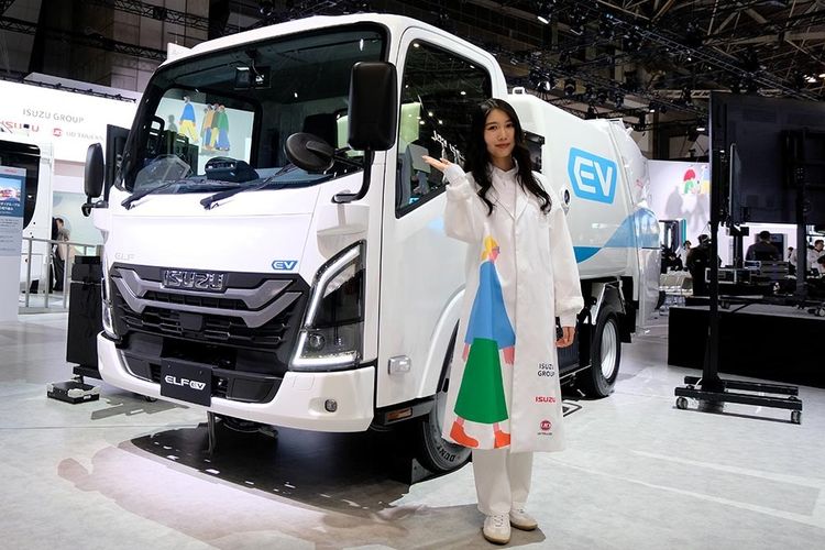 Isuzu, kendaraan niaga, solusi mobilitas, Isuzu Motors Limited, Isuzu Astra Motor Indonesia, Isuzu Tegaskan Komitmen untuk Indonesia, Fokus ke Solusi Mobilitas