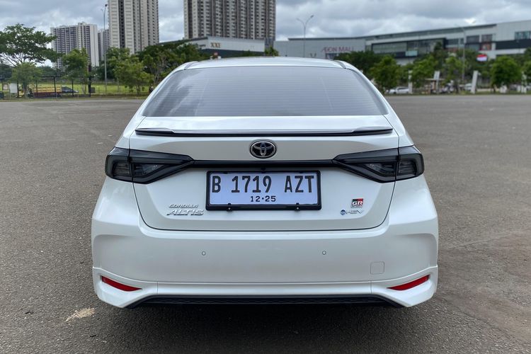 sedan, mobil hybrid, Mobil Hybrid, eskterior, Toyota Corolla Altis HEV GR Sport, Toyota Corolla Altis HEV, Bahas Desain Toyota Corolla Altis GR HEV