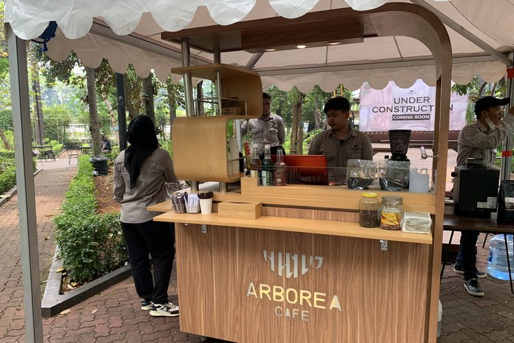 arborea cafe jakarta, sejarah  Arborea Cafe Jakarta, menu arborea cafe jakarta, Arborea Cafe Jakarta  dibakar saat demo, Arborea Cafe Jakarta dijarah, Cerita Arborea Cafe Jakarta, Ludes Kena Jarah dan Dibakar saat Demo, Kronologi Arborea Cafe Jakarta dibakar saat demo,  Arborea Cafe Jakarta siap bangkit, Hal baru di Arborea Cafe Jakarta, Awal mula Arborea Cafe Jakarta berdiri