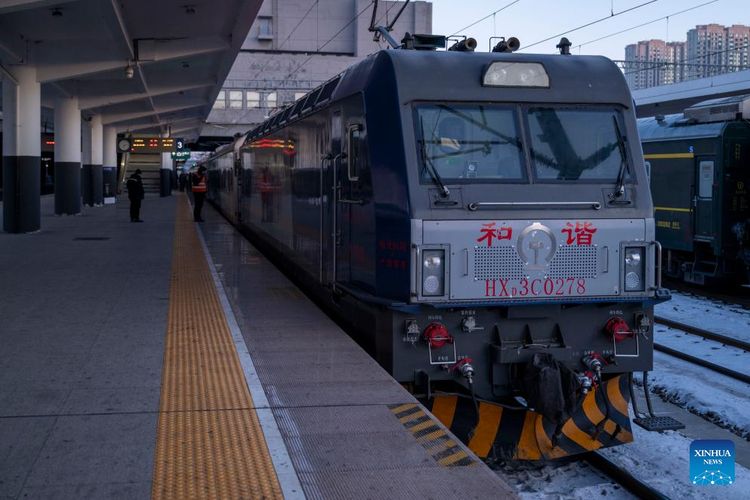Kereta Wisata Baru di Harbin China, Bisa Foto-foto Pakai Kostum