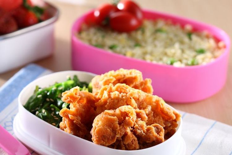 resep ayam fillet tepung, resep ayam fillet tepung maizena, resep ayam fillet tepung crispy, ayam goreng ala Jepang, chicken karage, cara membuat ayam tepung renyah, Cara Bikin Ayam Fillet Tepung ala Jepang Tetap Krispi Seharian, Ini Triknya