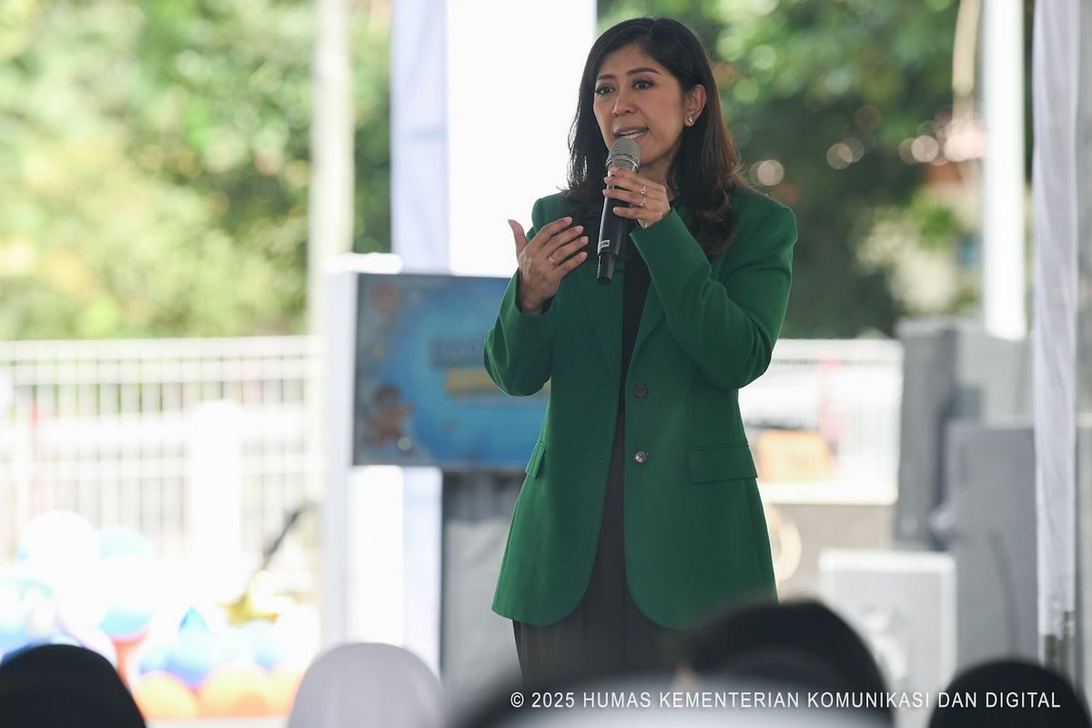 Meutya Hafid, PP Tunas, meutya hafid, Menkomdigi, pp tunas, anak main gadget, menteri komunikasi dan digital meutya hafid, kementerian komunikasi dan digital republik indonesia, Menkomdigi Meutya Ingatkan Anak Tak Boleh Sembarangan Akses Platform Digital Berdasarkan PP Tunas, Berisi gagasan klasifikasi platform digital sesuai usia dan risiko, Anak berusia di bawah 13 tahun, Anak berusia 13-15 tahun, Anak berusia 16-18 tahun, Butuh kerja sama pemerintah, masyarakat, orangtua, dan anak
