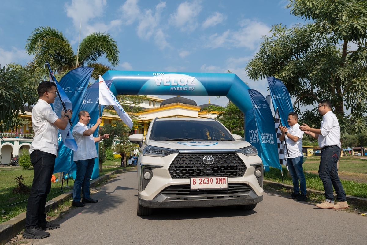 Veloz Hybrid, medan, Toyota, 4 Pulau dan Ribuan Kilometer, Ekspedisi Veloz Hybrid Berakhir di Medan