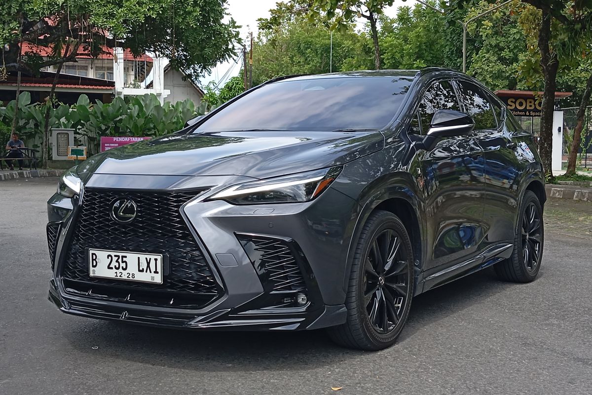 Lexus, Interior Lexus NX 450h+ F Sport: Modern, Sporty, dan Sarat Teknologi
