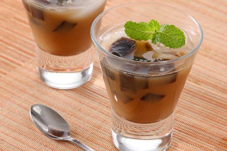 es cincau, 5 Ide Es Cincau Kekinian untuk Takjil Ramadan