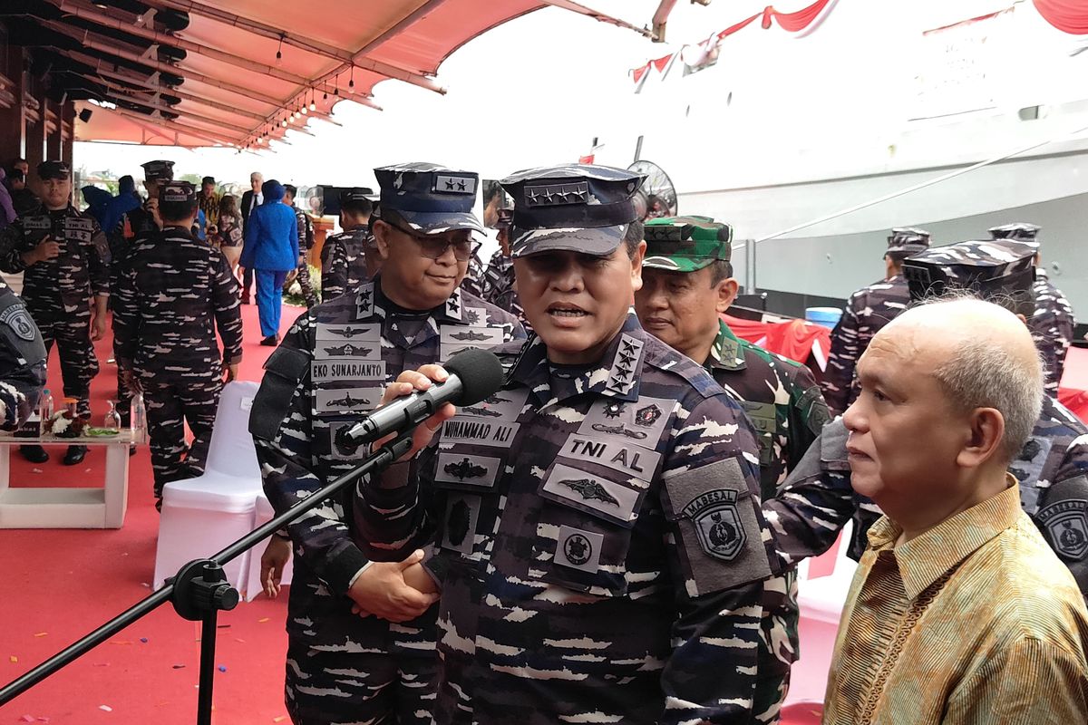 TNI AL, longsor, Cisarua, Anak Prajurit Marinir Korban Longsor Cisarua Diberi Beasiswa dan Peluang Masuk TNI
