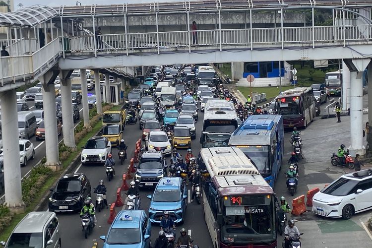 lalu lintas, Kepadatan lalu lintas, arus lalu lintas, Buka Puasa, Info Kemacetan Lalu Lintas Jelang Waktu Buka Puasa Hari Ini