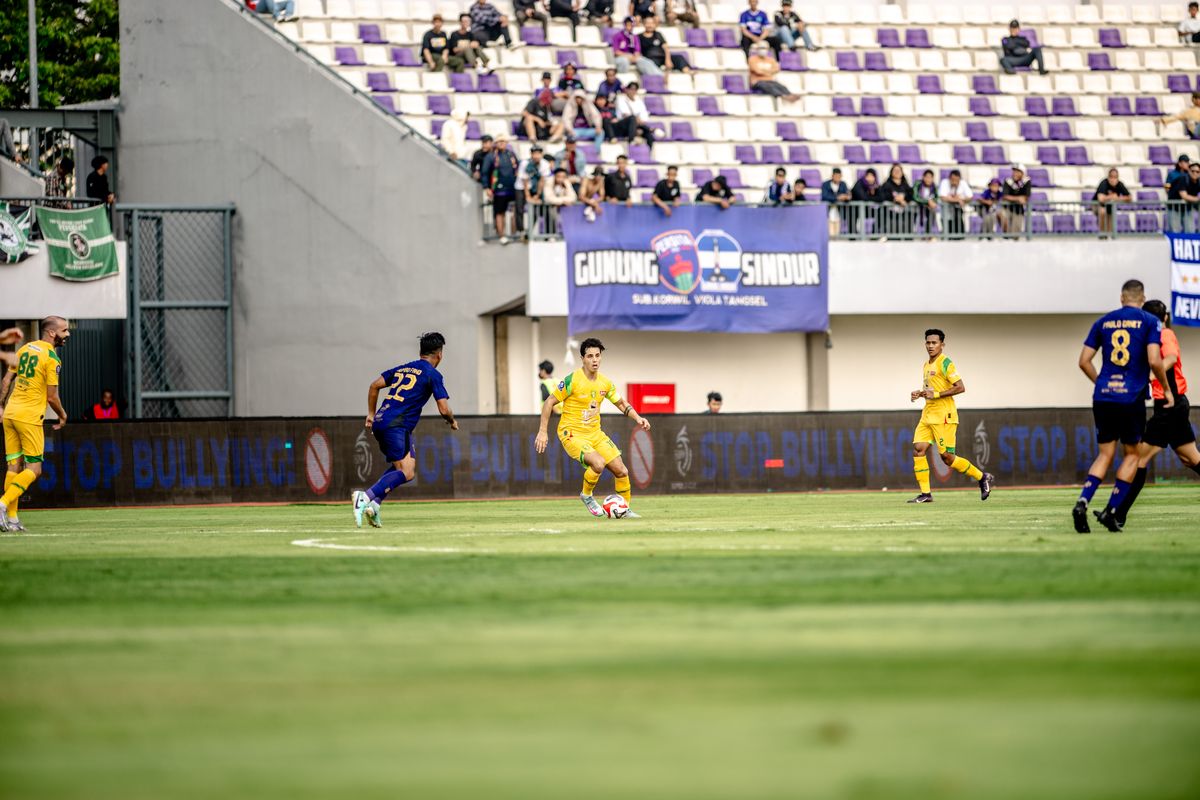 Liga Indonesia, Persebaya Surabaya, Persita, Persita Tangerang, Super League, Persita vs Persebaya, Hasil Persita vs Persebaya, Persebaya, Francisco Rivera, Super League 2025-2026, Hasil Persita vs Persebaya 0-1, Rivera Jadi Pahlawan Bajul Ijo