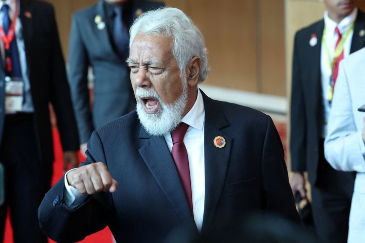 Timor Leste, Xanana Gusmao, sejarah timor leste, kemerdekaan timor leste, Kemegahan Masjid Agung Darussalam, mata uang Timor Leste, kemerdekaan timor leste tahun berapa, referendum Timor Timur, lambang negara Timor Leste, bendera Timor Leste, pemerintahan Timor Leste, bahasa resmi Timor Leste, Jejak Sejarah Timor Leste, dari Referendum 1999 hingga Bergabung dengan ASEAN 2025, Perjalanan Panjang Menuju ASEAN, Tangis Haru di Tengah Ruang Sidang, Sejarah Perjuangan Timor Leste Menuju Kemerdekaan, Pemerintahan dan Simbol Negara Timor Leste, Bahasa, Mata Uang, dan Identitas Nasional, Lambang dan Bendera Timor Leste, Kota Dili: Pusat Pemerintahan dan Ekonomi, Letak Geografis Timor Leste, Babak Baru Timor Leste di ASEAN