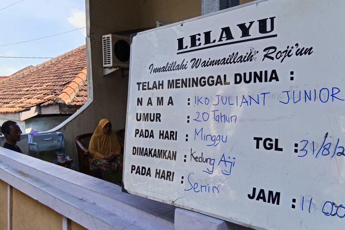 Semarang, Unnes, Unnes Semarang, Iko Juliant, iko juliant junior mahasiswa unnes, iko juliant junior tewas usai demo, iko juliant junior tewas usai demo di Polda, Keluarga Iko Juliant Junior Tolak Kedatangan Kompolnas, Trauma Masih Membekas, Kuasa Hukum Layangkan Protes ke Kompolnas, Polda Jateng Sebut Iko Tewas karena Kecelakaan, Dugaan Luka Akibat Benda Tumpul, Jaringan Gusdurian Desak Kejelasan Kasus Iko