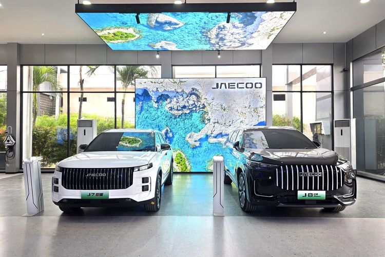 taksi VinFast, Mobil Listrik, Baterai Hybrid, Suzuki Ertiga, Mobil Listrik Mogok, Trimegah Group, Mobil China, Mobil Listrik Terkunci, Taksi VinFast