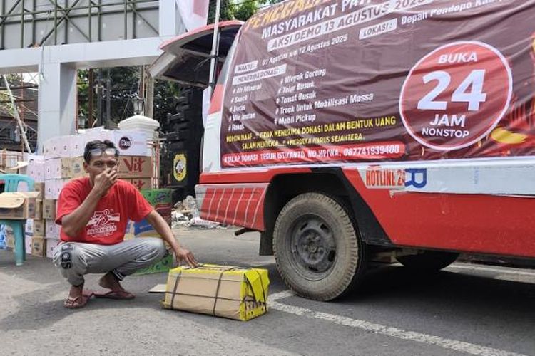 Pati, bupati pati, bupati pati sudewo, Sudewo, demo pati, bupati pati naikkan pbb, Klarifikasi Bupati Pati Usai Viral Video Tantang 50.000 Pendemo, Bupati Pati Klarifikasi: Bukan Menantang, tapi Mengingatkan, Demo Tolak PBB-P2 250 Persen Masih akan Digelar, Posko Donasi Ditertibkan, Ketegangan Meningkat, Sudewo Jelaskan Alasan Kenaikan Pajak, Pendapatan Daerah Pati Masih Rendah, DPRD Pati Tidak Diajak Konsultasi, Pajak Bukan Satu-satunya Solusi PAD, Warga Bertekad Tetap Demo, Relawan Tegaskan Aksi Murni Gerakan Rakyat