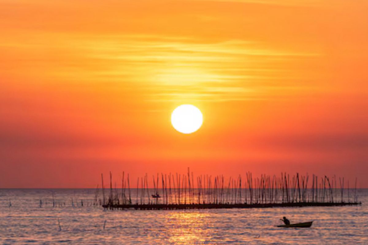 kata-kata senja romantis, 120 Kata-Kata Senja yang Romantis, Puitis, dan Menyentuh Hati, Kata-Kata Senja Singkat, Kata-Kata Senja Romantis, Kata-Kata Senja Galau, Kata-Kata Senja Penuh Makna, Caption Senja Bahasa Inggris, FAQ Seputar Kata-Kata Senja, Kesimpulan