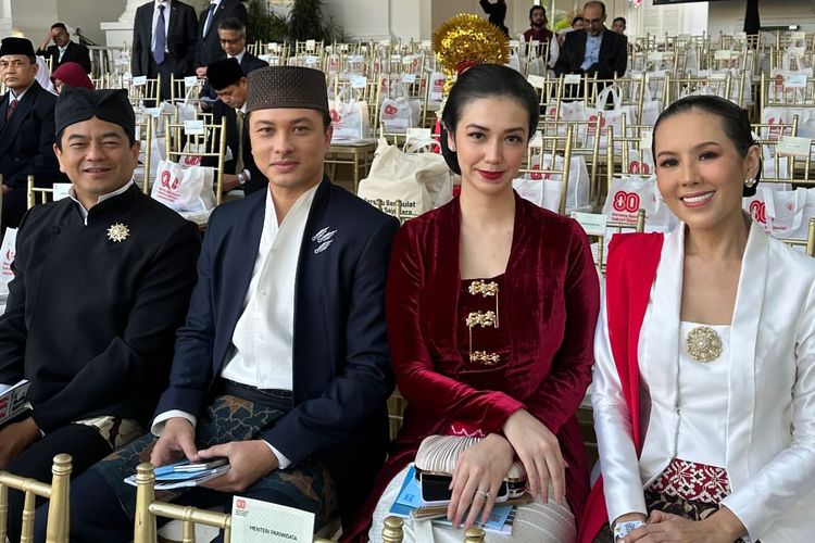 Velove Vexia, Raffi Ahmad, Nagita Slavina, Iko Uwais, Happy Salma, Wulan Guritno, Nicholas Saputra, istana merdeka, Ario Bayu, Audy Item, Verrell Bramasta, wastra nusantara, upacara 17 agustus 2025, HUT ke-80, upacara kemerdekaan indonesia, Gaya 14 Selebritas di Upacara HUT Ke-80 RI di Istana Merdeka, Ada Nicholas Saputra, 1. Nicholas Saputra, 2. Rossa, 3. Isyana Sarasvati, 4. Cakra Khan, 5. Wulan Guritno, 6. Ario Bayu, 7. Kirana Larasati, 8. Velove Vexia, 9. Verrell Bramasta, 10. Raffi Ahmad, 11. Nagita Slavina, 12. Happy Salma, 13. Iko Uwais , 14. Audy Item
