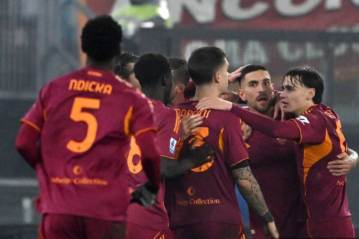 AS Roma vs Fiorentina, Liga Italia, klasemen Liga Italia, AC Milan, Klasemen Liga Italia Usai Roma Vs Fiorentina 4-0, Milan-Juve Terancam