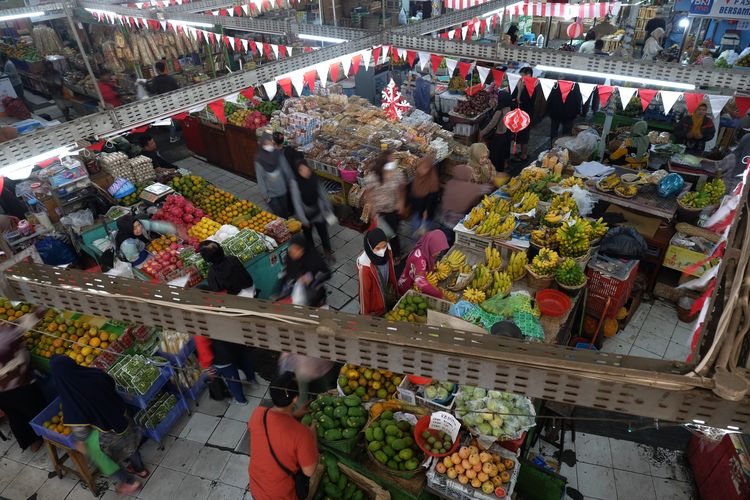 kuliner Solo, makanan khas Jawa Tengah, timlo, Timlo, Kuliner Solo, makanan khas jawa tengah, timlo khas kota solo, Timlo Khas Solo, sejarah timlo Solo, sejarah makanan timlo solo, sejarah timlo, sejarah makanan timlo, timlo vs kimlo, Sejarah Timlo Solo, Kuliner Peranakan yang Jadi Ikon Kota Bengawan, Ciri Khas Timlo Solo, Asal-usul Timlo, Berakar dari Sup Cina Bernama Kimlo, Resep Kimlo Tua dari Tahun 1941, Dari Kimlo ke Timlo, Akulturasi Rasa Jawa dan Tionghoa, Warung Timlo Legendaris di Solo