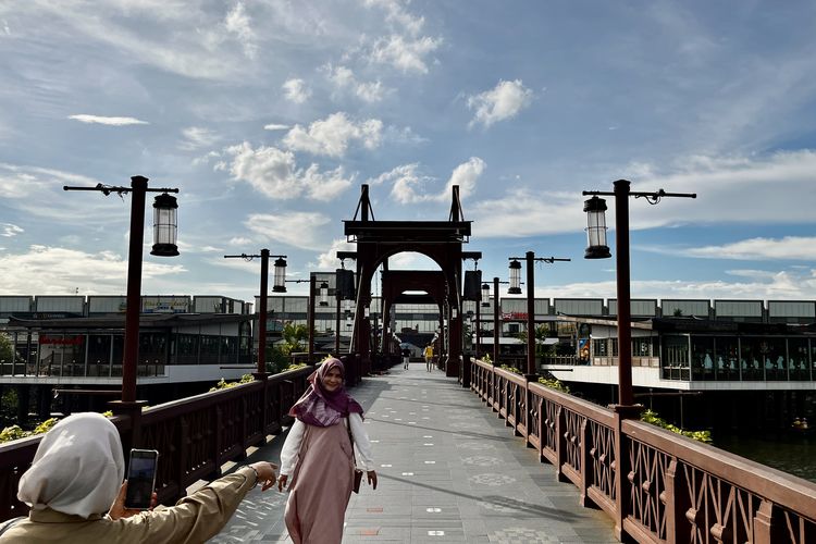 Batavia PIK, Jembatan Kota Intan, Wisata Gratis ke Batavia PIK, Ada Jembatan Kota Intan yang Instagramable