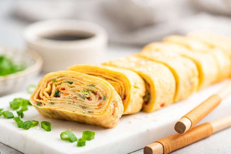 olahan telur, 5 Olahan Telur untuk Menu Harian atau Bekal, Murah Praktis Bernutrisi, 1. Rendang Telur, Gurih dan Aromatik, 2. Telur Balado, Pedas Gurih dan Manis, 3. Telur Gulung, Lembut dan Praktis, 4. Semur Telur, Manis Gurih, 5. Telur Tumis Cabai Hijau Saus Tiram, Pedas Gurih dan Segar