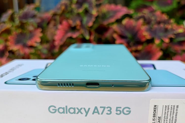 iPhone, Android, lubang headset, Bukan Hanya agar Jadi Tipis, Ini Alasan HP Kini Tak Punya Lubang Headset, 1. Membuat desain ponsel lebih ramping, 2. Memberi ruang untuk komponen lain, 3. Membantu meningkatkan ketahanan air, 4. Mendorong penggunaan audio nirkabel, 5. Dianggap sebagai teknologi lama