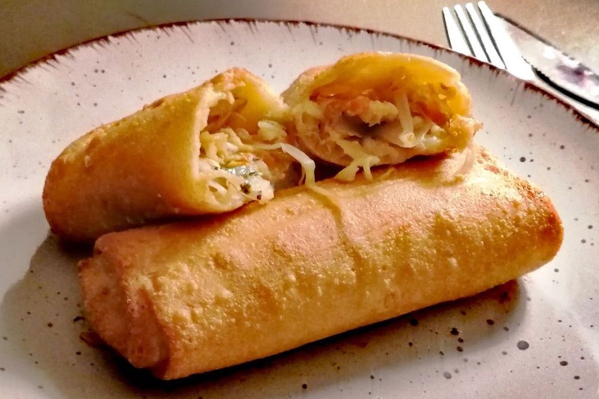 sobek, lengket, membuat kulit risol, kulit risol tanpa telur, kulit risol, Cara Membuat Kulit Risol Tanpa Telur, Tidak Mudah Sobek dan Lengket, Bahan kulit risol, Cara membuat kulit risol, Jangan terlalu tipis, Tambahkan minyak goreng, Gunakan api kecil, Menggunakan teflon anti lengket