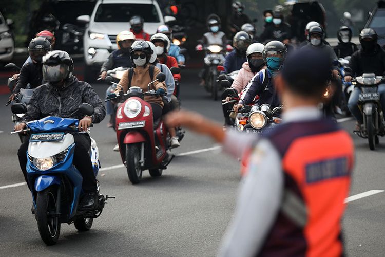 rekayasa lalu lintas, pengalihan arus lalu lintas, Dishub DKI Jakarta, penutupan jalan, malam perayaan hut ke 80 ri, 31 Ruas Jalan Ditutup saat Malam Perayaan HUT RI, Ini Jalur Alternatif