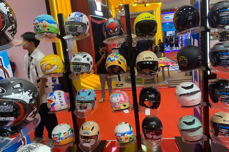 Helm, helm, helm murah, PRJ 2025, harga helm murah, Pilihan Helm Murah di PRJ 2025, Harga mulai Rp 200.000
