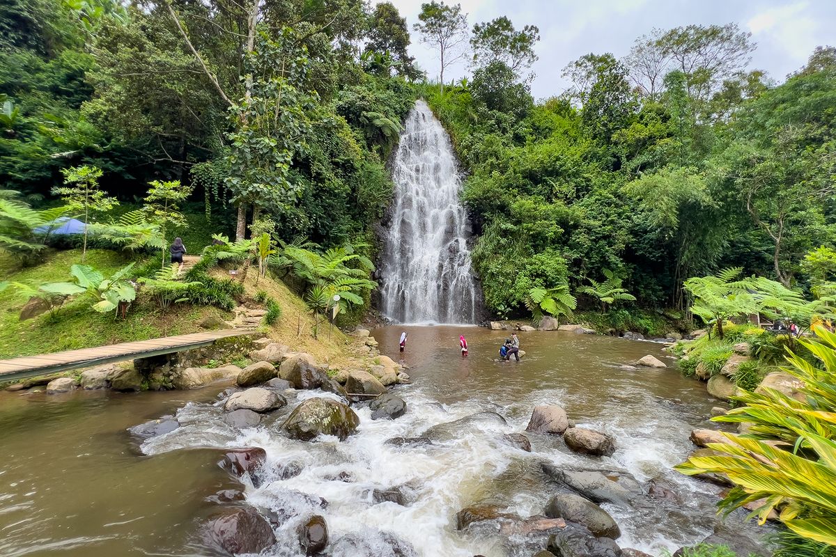Ngargoyoso Waterfall, Harga Tiket dan Jam Buka Terkini Ngargoyoso Waterfall, Wisata Air Terjun Dekat Kota Solo, Lokasi Ngargoyoso Waterfall, Mudah dijangkau dan cocok untuk keluarga, Harga tiket masuk Ngargoyoso Waterfall per Januari 2026, Jam buka Ngargoyoso Waterfall