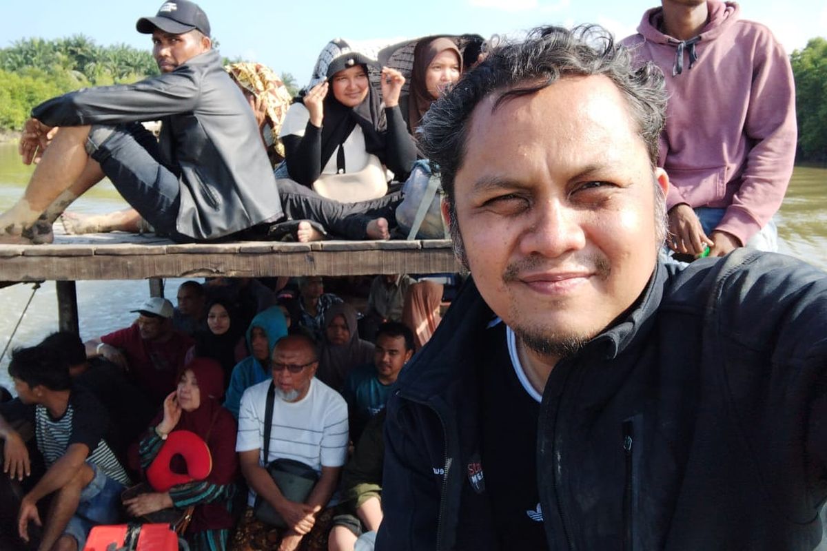 Dokter Yose, Aceh Tamiang, banjir Aceh Tamiang, banjir aceh, banjir sumatera, bencana sumatera, dokter yose, Kisah Dokter Yose, Ubah Warung Kopi di Aceh Tamiang Jadi Klinik Darurat, Sempat terjebak di Aceh Tamiang, Perjalanan menuju Aceh Tamiang, Warkop jadi klinik darurat, Berburu benang jahit