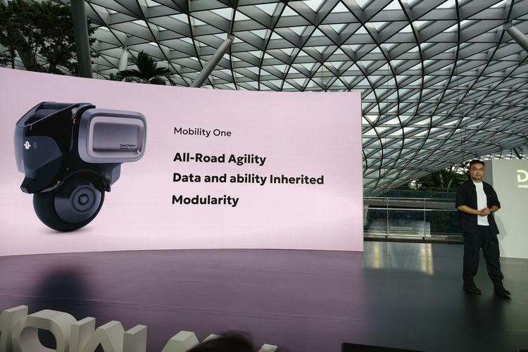 Omoway, Mobility One, motor listrik, Omoway Perkenalkan OMO-ROBOT, Evolusi dari Motor ke Robot