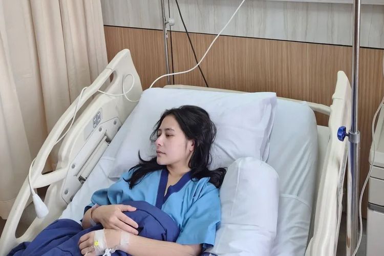 anemia, Prilly Latuconsina, gejala anemia, penyebab anemia, pencegahan anemia, prilly latuconsina sakit apa, prilly latuconsina sakit, bahaya anemia pada orang dewasa, Prilly Latuconsina Sempat Sakit, Dokter Ingatkan Bahaya Anemia bagi Orang Dewasa, Prilly Latuconsina dirawat di rumah sakit, Anemia bisa mengganggu aktivitas harian, Gejala anemia yang sering diabaikan, Kapan harus ke dokter ketika anemia?, Mencegah lebih baik
