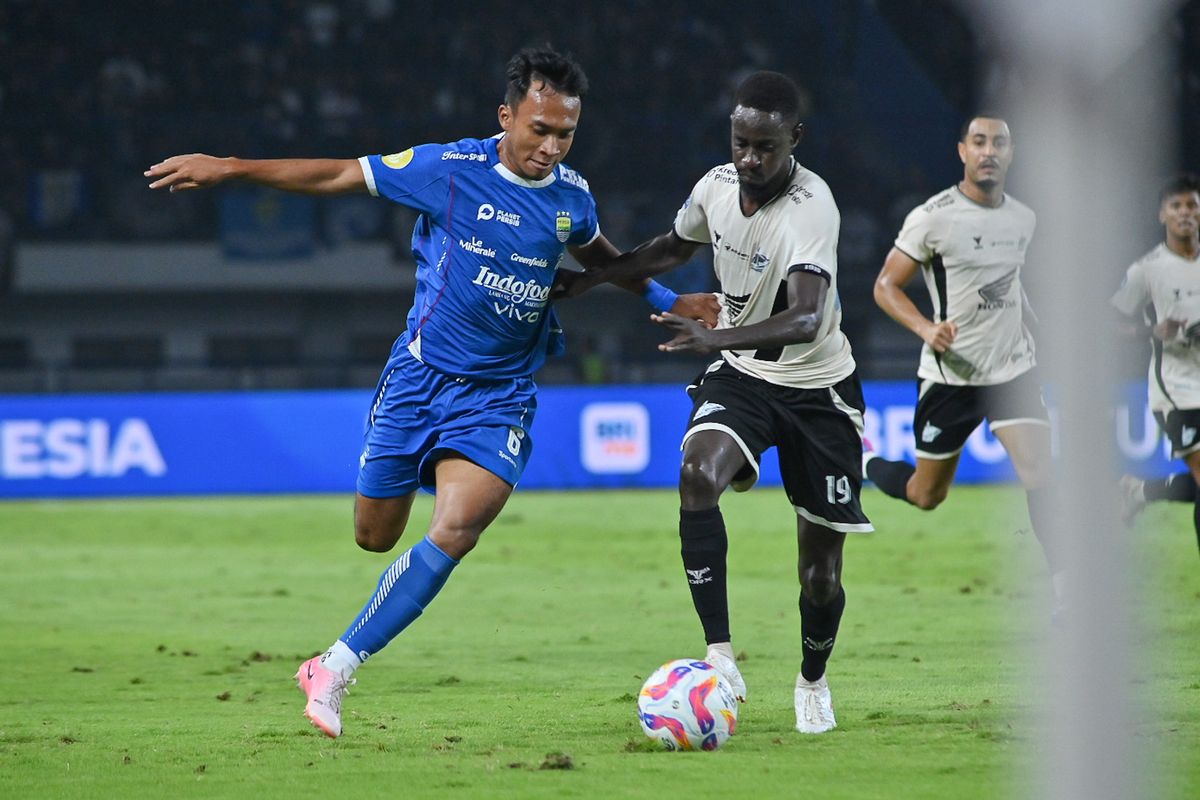 Timnas U23 Indonesia, Persib Bandung, Robi Darwis, Gerald Vanenburg, Kakang Rudianto, ASEAN U23 Championship 2025, Janji Robi Darwis Usai Dipanggil Timnas U23 Indonesia
