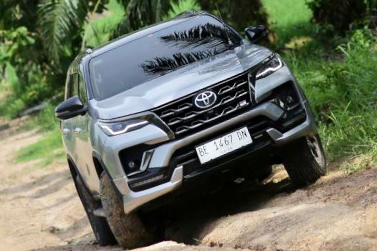 solar nonsubsidi, mobil diesel, BBM Tembus Rp 15 Juta per Bulan, Pemilik Fortuner Jarang Pakai Harian
