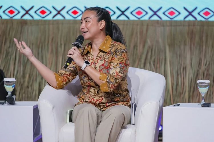 batik, Kain Tenun, wastra nusantara, Rahayu Saraswati, keponakan Prabowo Subianto, rahayu saraswati dpr, rahayu saraswati DPR RI, Ragam Wastra Nusantara yang Dikenakan Rahayu Saraswati, Klasik dan Kekinian