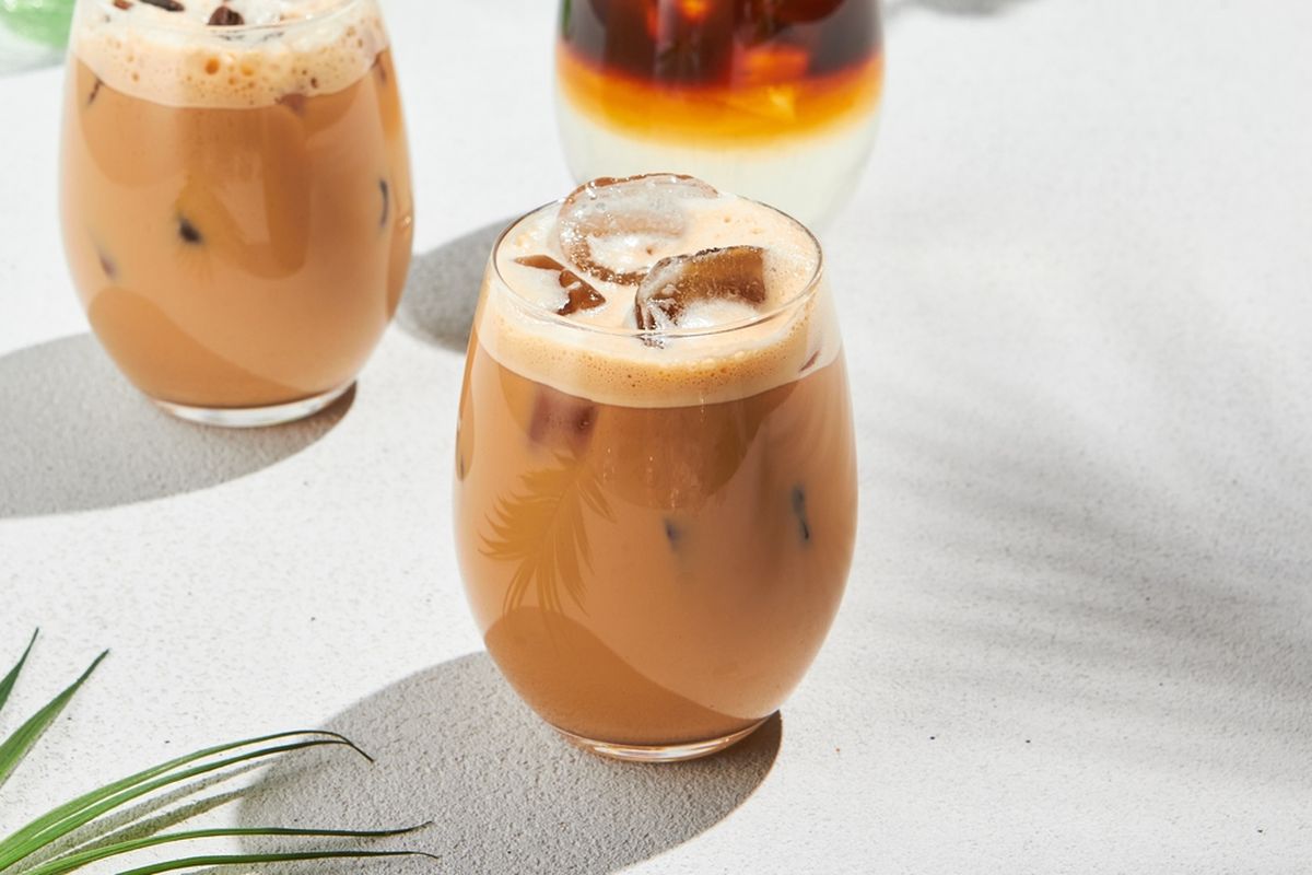 Kenal Coffee, fresh milk, es kopi susu, gula aren, es batu, Cara Bikin Es Kopi Susu Enak ala Barista