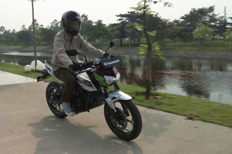 motor listrik, Ninja e-1, Kawasaki Ninja e-1, Z e-1, Apa Kabar Motor Listrik Kawasaki Ninja e-1 dan Z e-1 di Indonesia?