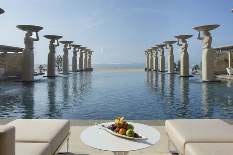 resor mewah di Bali, Resor mewah di Bali, tarif menginap termahal di resor mewah bali, daftar resor terbaik di asia, daftar resor terbaik di indonesia, daftar resor terbaik di bali 2025, 5 Resor Mewah di Bali Masuk Daftar Resor Terbaik se-Asia, Mana Saja?, 1. Mandapa, a Ritz-Carlton Reserve, 2. The Mulia, 3. The Ritz-Carlton, 4. Four Seasons Resort Bali at Jimbaran Bay, 5. The St. Regis Bali Resort