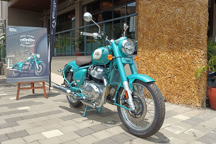 motor sport, Daftar Motor Sport Baru yang Meluncur di 2025, Yamaha R25 dan MT-25, Kawasaki W230, Meguro S1, dan W175 Injeksi, Royal Enfield Classic 650 dan Goan Classic 350, Suzuki Satria Pro dan Satria F150