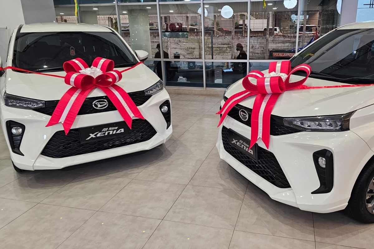 Daihatsu, Astra Daihatsu, pemenang, Xenia, Daihatsu Serahkan Hadiah 2 Unit Xenia ke Pemenang Daifest 2025