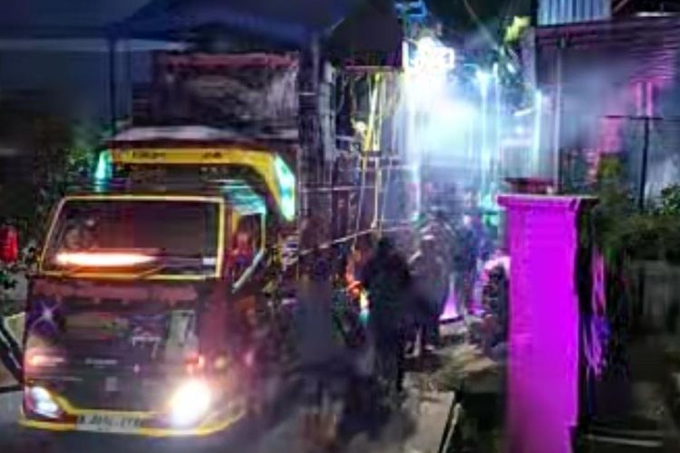 Kabupaten Malang, sound horeg, Sound Horeg, Jawa Timur, sound horeg dilarang, sound horeg haram, Abaikan Imbauan Polda Jatim, Festival Sound Horeg Tetap Digelar di Malang, Bayi dan Lansia Disuruh Ngungsi, Tradisi Bersih Desa, Bukan dari Dana Pemerintah, Warga Mendukung dan Bersedia Mengungsi, Abaikan Imbauan Polda Jatim soal Sound Horeg, MUI Jatim Fatwakan Haram Sound Horeg
