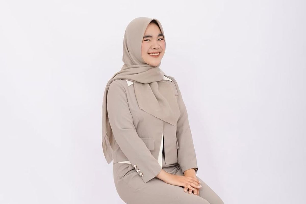 impulsif, Dilema Astri Menghadapi Belanja Impulsif dan Self-Reward sebagai Pekerja Muda, Pengeluaran rutin yang menyita porsi gaji, Belanja impulsif dari hal-hal sederhana, Tantangan OCD, selalu ingin belanja item matching, Media sosial dan tekanan untuk selalu tampil baru, Self-reward yang sudah diperhitungkan