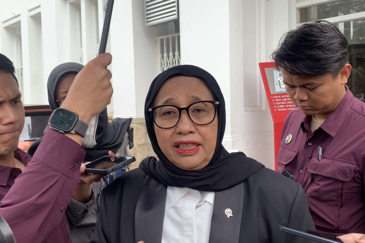 konten positif, Badan Gizi Nasional, makanan bergizi gratis, Nanik Sudaryati Deyang, konten positif MBG, Ada Duit Rp 5 Juta dari BGN untuk Pembuat Konten Positif MBG, Apa Syaratnya?, BGN Siapkan Rp 5 Juta untuk Konten Positif MBG, Daerah Diminta Aktif Tangkal Hoaks MBG, Jenis Konten Positif MBG yang Dianggap Efektif, Konten Viral Tone Positif Diganjar Insentif
