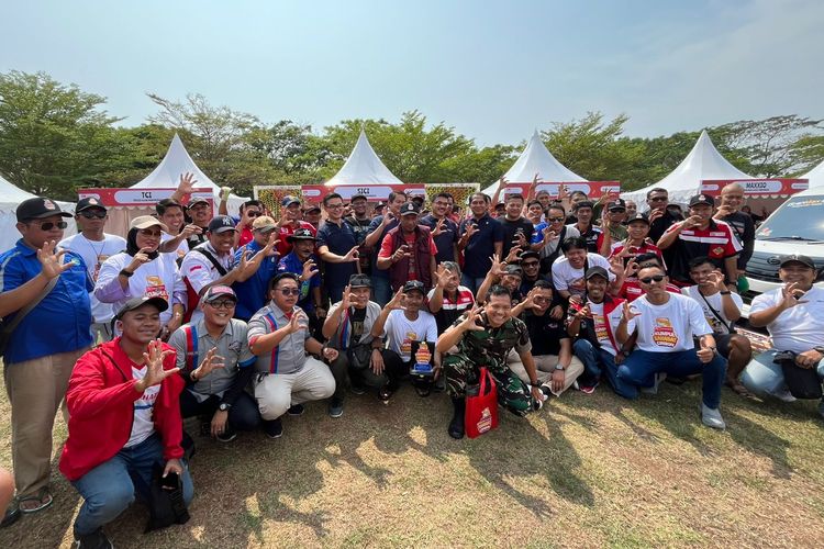 Daihatsu, penjualan mobil, Daihatsu Kumpul Sahabat, promo penjualan, Daihatsu Kumpul Sahabat Cirebon, Promo Daihatsu buat Warga Cirebon, Ada Hadiah 1 Unit Gran Max