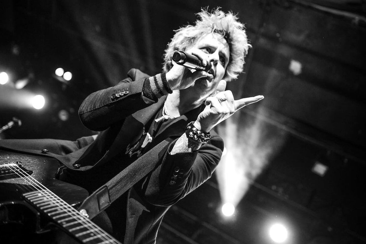 Green Day, wake me up when september ends, wake me up when September ends artinya, Billie Joe Armstrong, Wake Me Up When September Ends Green Day, Lagu