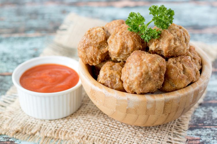 resep bakso ikan, cara membuat bakso goreng, resep bakso goreng ayam, resep bakso goreng, bakso goreng, bakso ayam goreng, bakso ikan goreng, bakso ikan teri goreng, cara menyimpan bakso, resep bakso goreng rumahan, Resep dan Cara Membuat Beragam Bakso Goreng Rumahan, Berbahan Ayam hingga Ikan Lele, 1. Bakso Ayam Goreng, 2. Bakso Ikan Goreng, 3. Bakso Ikan Teri Goreng, 4. Bakso Ikan Gabus Goreng, 5. Bakso Ikan Lele Goreng
