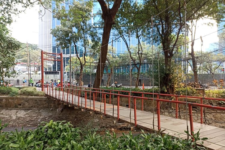 Stasiun LRT Dukuh Atas, tempat wisata sekitar Stasiun LRT Dukuh Atas, Tempat wisata sekitar Stasiun LRT Dukuh Atas, tempat wisata dekat stasiun lrt dukuh atas, stasiun lrt dukuh atas, tempat wisata sekitar stasiun lrt dukuh atas, wisata sekitar stasiun lrt dukuh atas, stasiun lrt dukuh atas dimana, Area Wisata Ramah Pejalan Kaki di Jakarta, 5 Tempat Wisata Sekitar Stasiun LRT Dukuh Atas, Ramah Pejalan Kaki, 1. Taman Dukuh Atas , 2. Terowongan Kendal, 3. Taman Sumenep, 4. Taman Menteng, 5. Bundaran HI