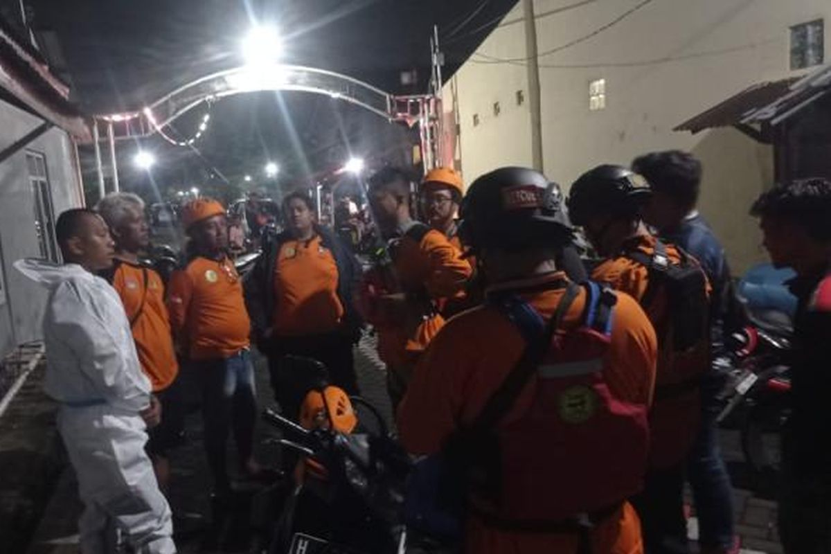Semarang, korban banjir, bocah hanyut, bocah hanyut di selokan, banjir di Semarang, hanyut di selokan, Dua Bocah Jadi Korban Banjir di Semarang: Ada yang Tewas dan Hanyut Hilang