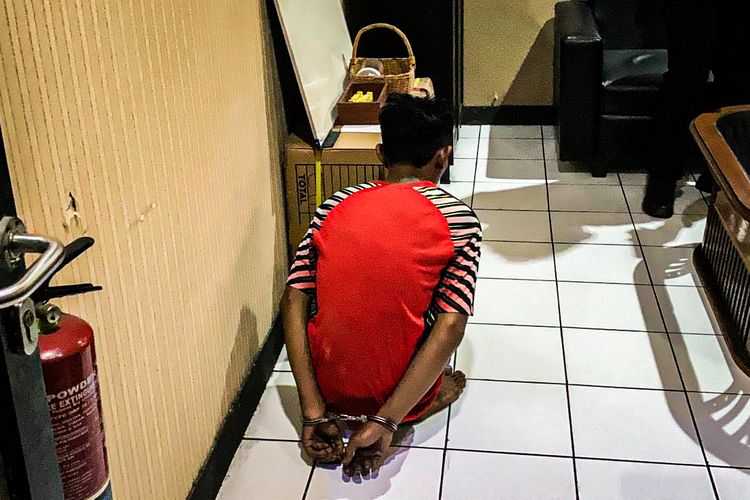 Polres Cimahi, Kronologi Penemuan Jasad di Balik Kasur di Cipatat, Jeritan Ibu Pecah Saat Pulang Mengajar