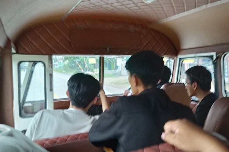 PO Sumber Alam, Kutoarjo, bus tua, Dodge D Series, Pengalaman Seru Naik Bus Vintage Dodge D Series di Kutoarjo