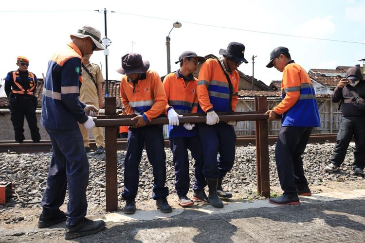 perlintasan liar, Daop 6 Yogyakarta, Kereta Api, KAI Tutup 41 Perlintasan Liar di Yogyakarta dan Solo, Ini Daerah Terbanyak